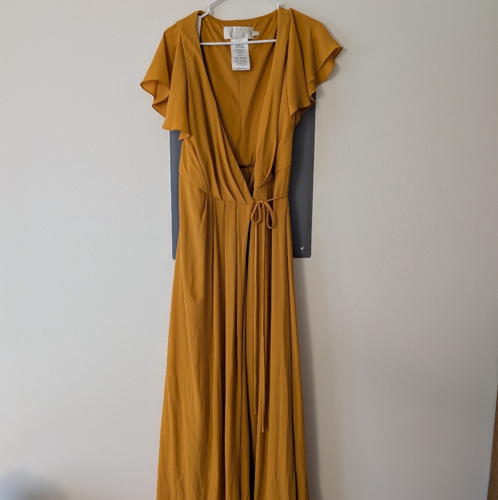 LIKE NEW David's Bridal Marigold Georgette Flutter Sleeve Wrap Bridesmaid Dress